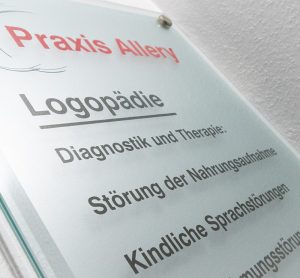 Eingangsschild - Praxis Allery für Logopädie und Physiotherapie in Hamm.